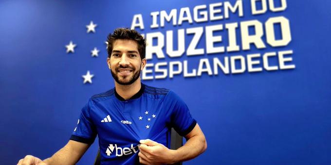 Lucas Silva volta a vestir a camisa 16 do Cruzeiro em 2023 (Marco A. Ferraz / Cruzeiro)