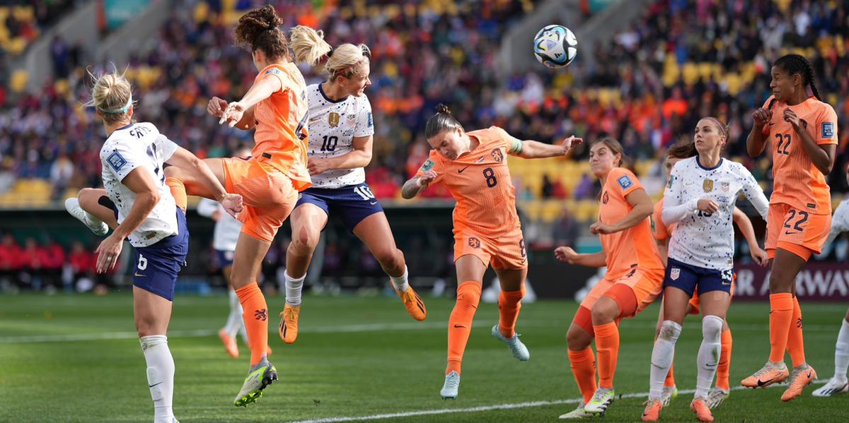 Roord abriu placar para europeias e Horan empatou para estadunidenses (Reprodução / Twitter U.S. Women's National Soccer Team)