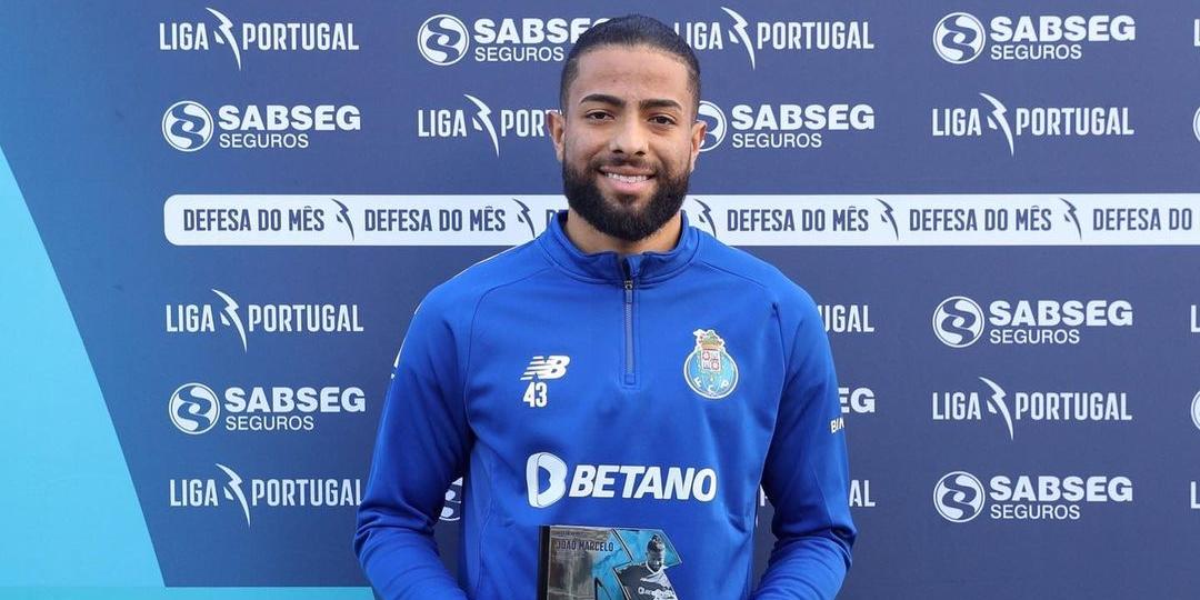 Zagueiro se destaca tanto pelo alto, quanto nas saídas de bola (Reprodução / Instagram João Marcelo)