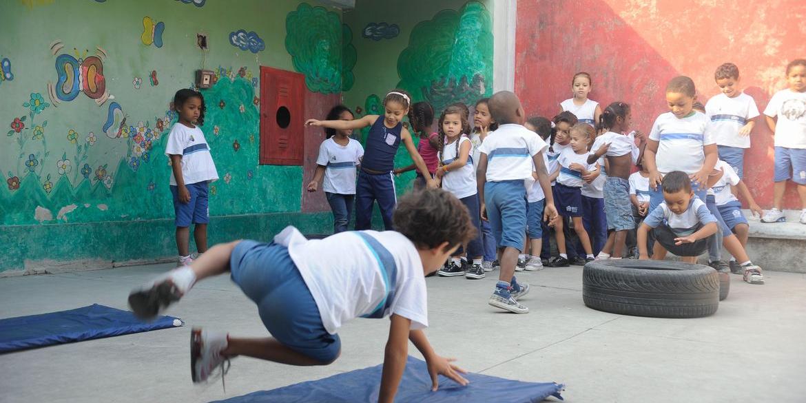 Saúde mental de alunos e docentes também aparece entre problemas (Tânia Rêgo/Arquivo/Agência Brasil)