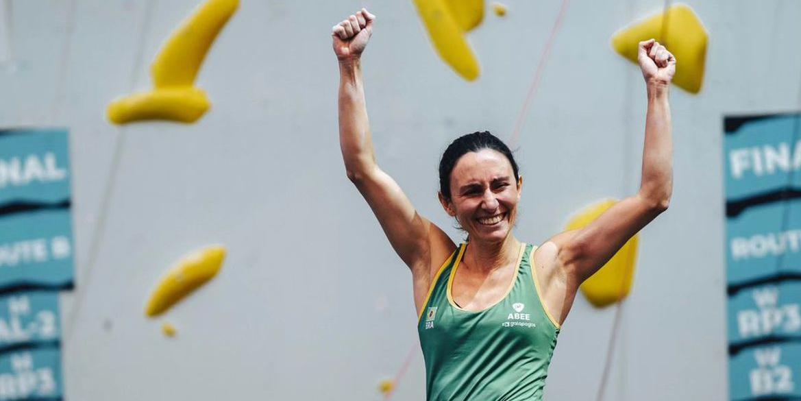 Paulista Marina Dias entra para a história do na categoria RP3 (Reprodução  /Instagram abee_escalada)