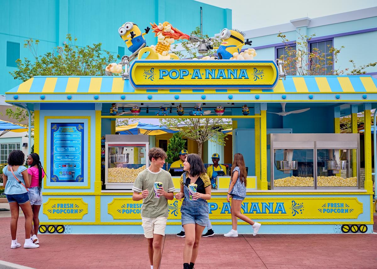 O Pop-A-Ana oferece pipoca doce e salgada, incluindo um sabor especial de banana, inspirado no amor dos Minions por bananas (Universal Studios / divulgação)
