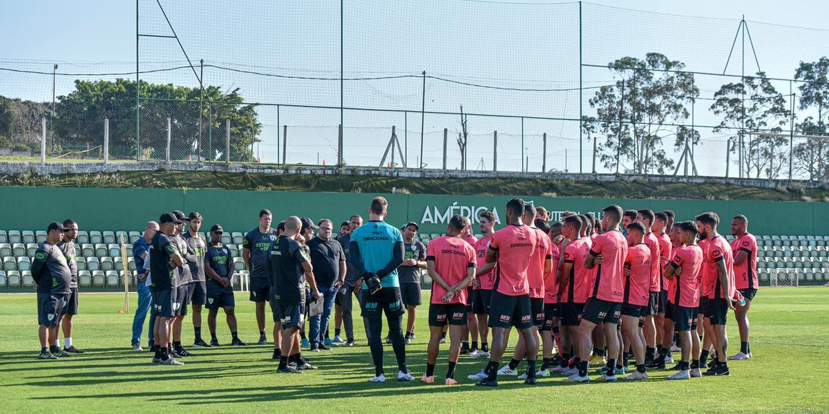 Fabián Bustos inicia trabalho no Coelho na luta pela permanência na elite nacional (Mourão Panda / América)