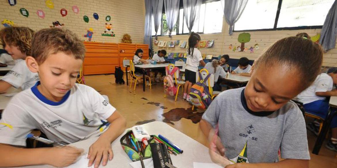 Serão criadas 3.194 novas vagas em creches e pré-escolas (Arquivo/Agência Brasil)
