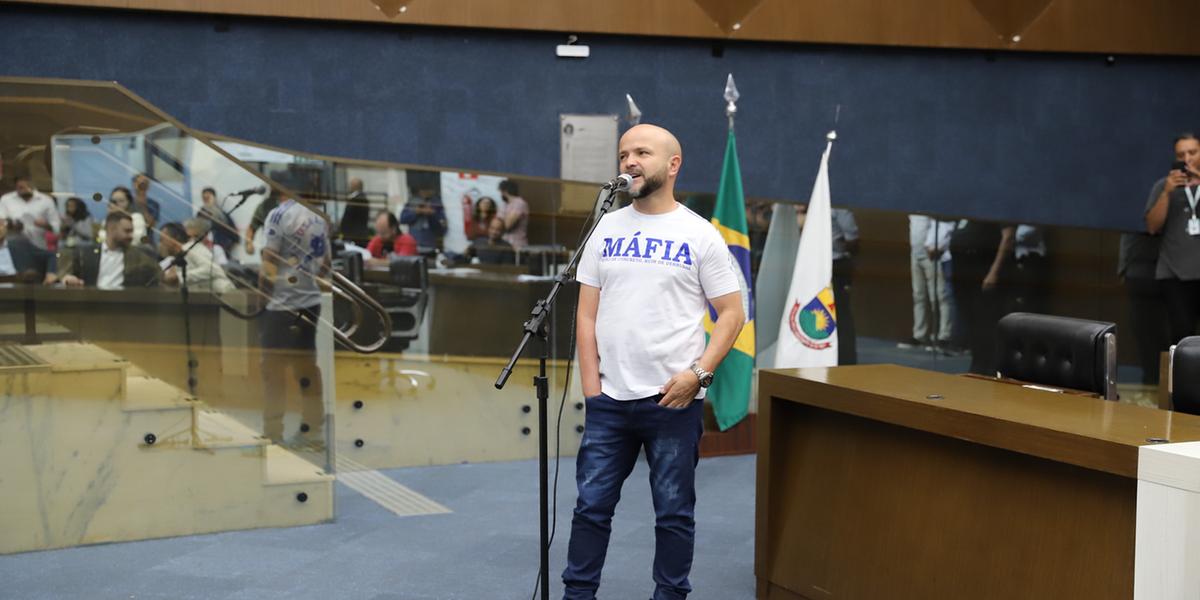 Miltinho CGE é alvo de torcida Alvinegra e recebe apoio dos Celestes nas redes sociais (Bernardo Dias/CMBH)