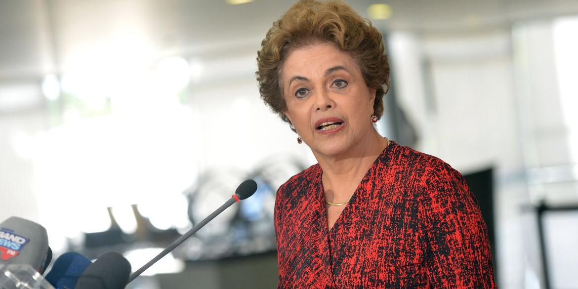 Decisão beneficia demais integrantes do governo da ex-presidente (Wilson Dias/Agência Brasil)