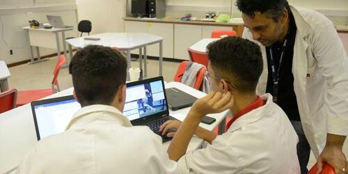 Dados são do IEL, uma das principais instituições que fazem a ponte entre estudantes e empresas. Conhecimento de idiomas e proatividade são algumas das habilidades mais buscadas pelas empresas nos candidatos (Tomaz Silva/Agência Brasil)