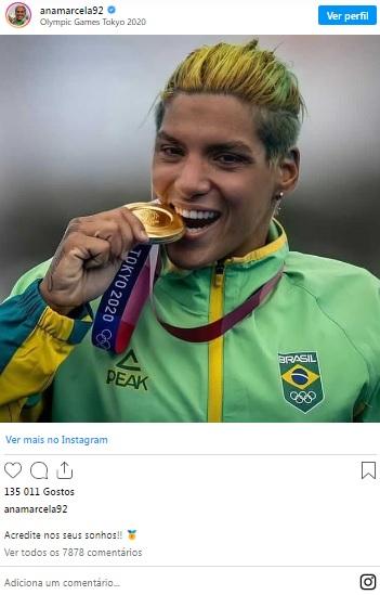 Ana é a 1º nadadora brasileira campeã olímpica de águas abertas (Reprodução / Instagram Ana Marcela)