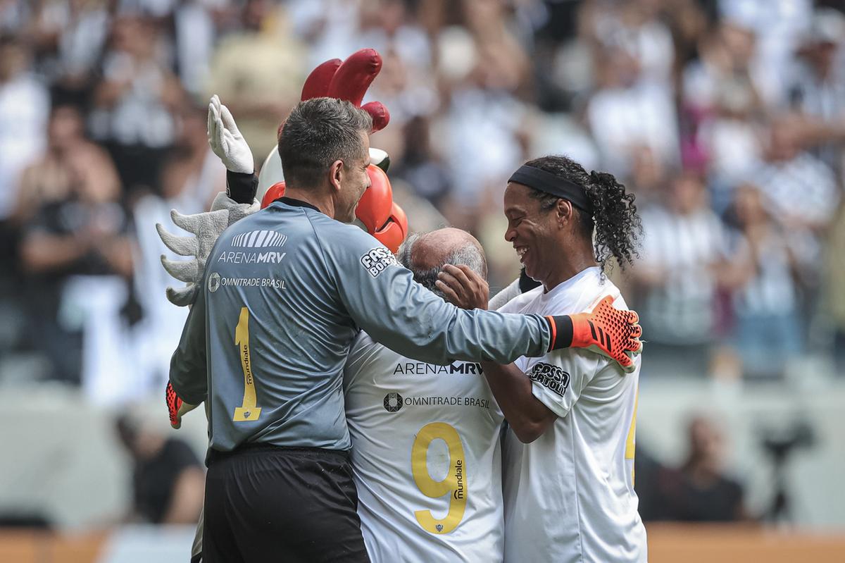 Victor, Ronaldinho Gaúcho e Reinaldo marcaram presença no "Lendas do Galo" (Pedro Souza / Atlético)