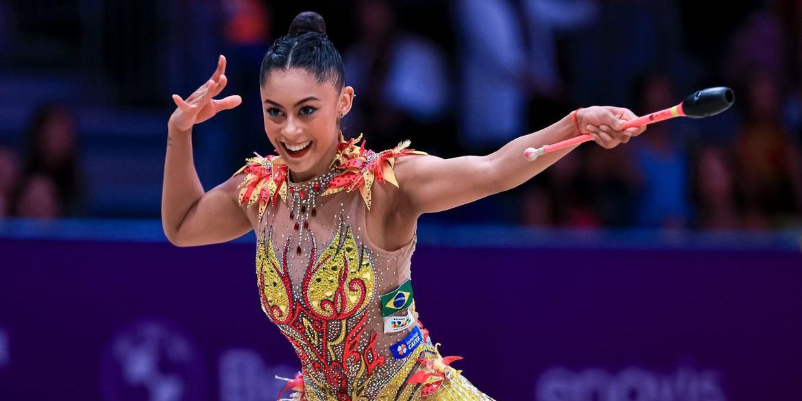 Bárbara Domingos, ginástica rítmica, mundial (Ricardo Bufolin / CBG / Direitos reservados)