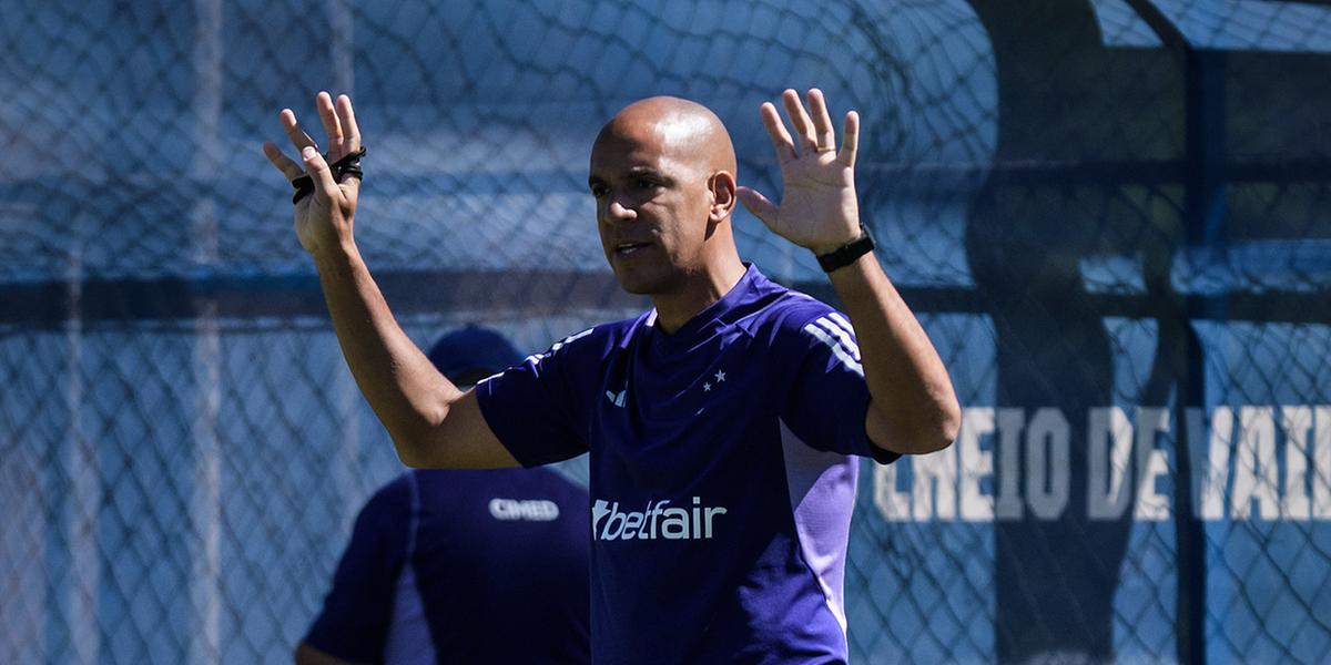 Baixo rendimento nas últimas rodadas culminou na queda do treinador português (Gustavo Aleixo/Cruzeiro)