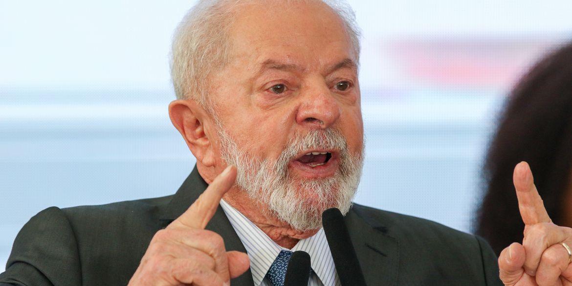 Brasília, DF 30/08/2023 O presidente Luiz Inácio Lula da Silva, durante solenidade de entrega do PPA Participativo 2024-2027  
Política (Fabio Rodrigues-Pozzebom / Agência Brasil)
