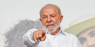 01.09.2023 - Presidente da República, Luiz Inácio Lula da Silva, durante a cerimônia comemorativa de 18 anos de criação do Programa Agroamigo e de 25 anos do Programa Crediamigo, na sede do Banco do Nordeste. Fortaleza - CE. (Ricardo Stuckert / PR)