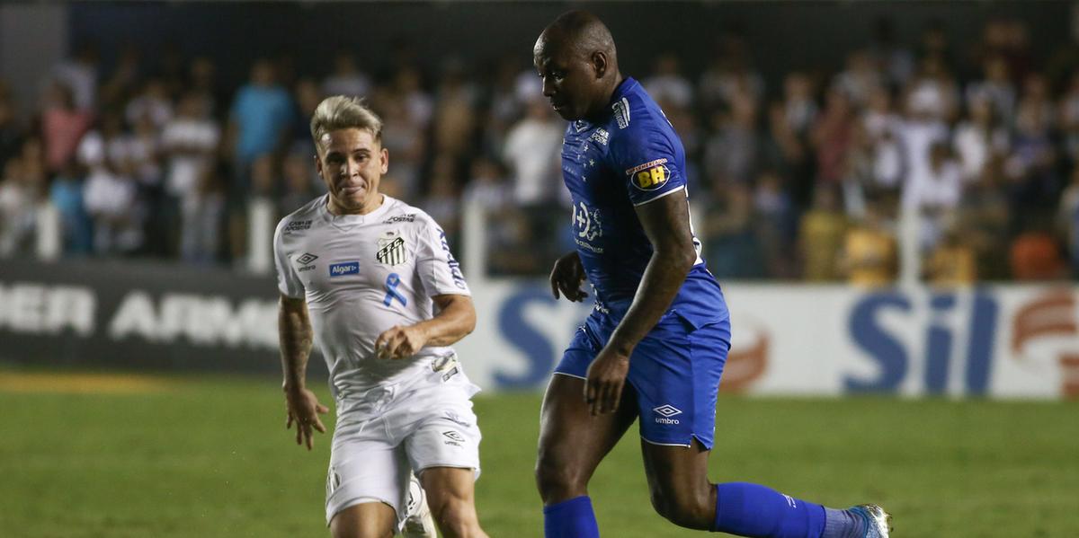 Cruzeiro e Santos se encaram com realidades diferentes do último confronto na Vila (Flickr / Cruzeiro)