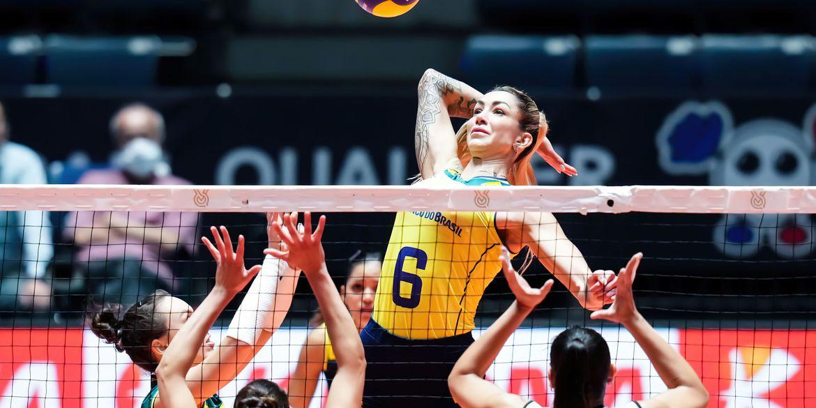 (FIVB)