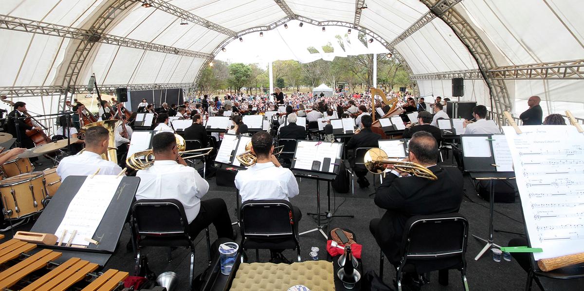 Orquestra Sinfônica de Minas Gerais em edição do Concertos no Parque (Paulo Lacerda)