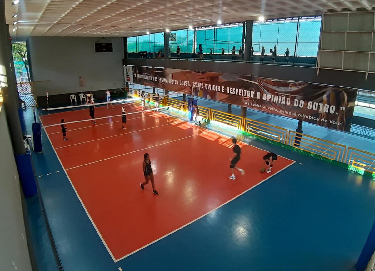 Frase de Walewska em quadra do Clube Jaraguá (Mauricio Vieira/ Hoje em Dia)