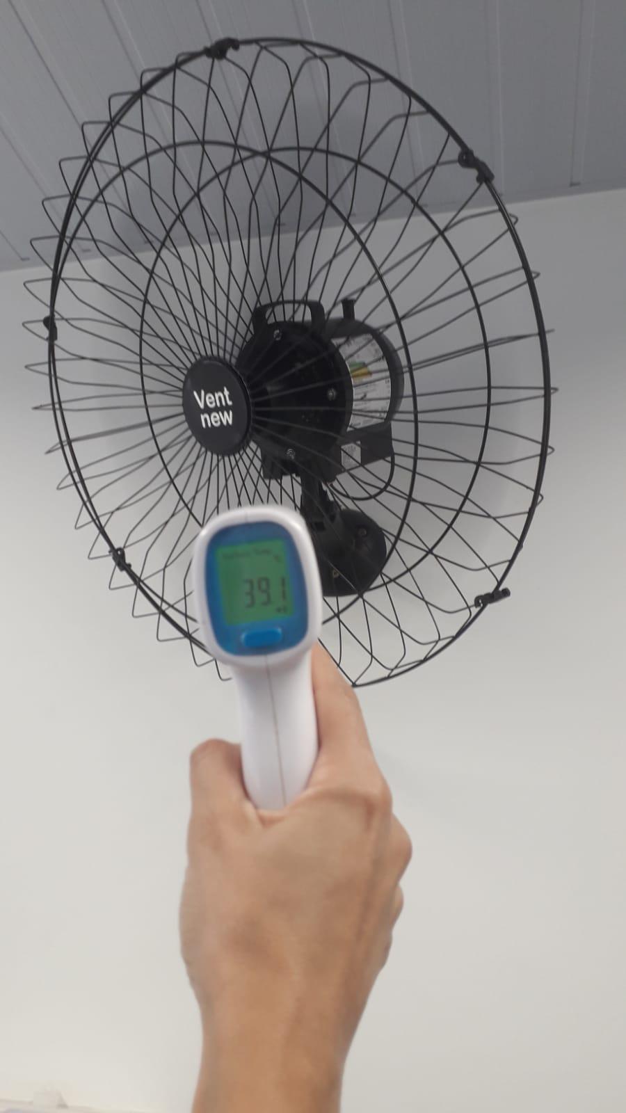 Imagem disponibilizada pela Sinmed demonstrando a temperatura que teria sido registrada no centro de saúde Santa Amélia, nessa segunda-feira (25) (Sinmed / Divulgação)