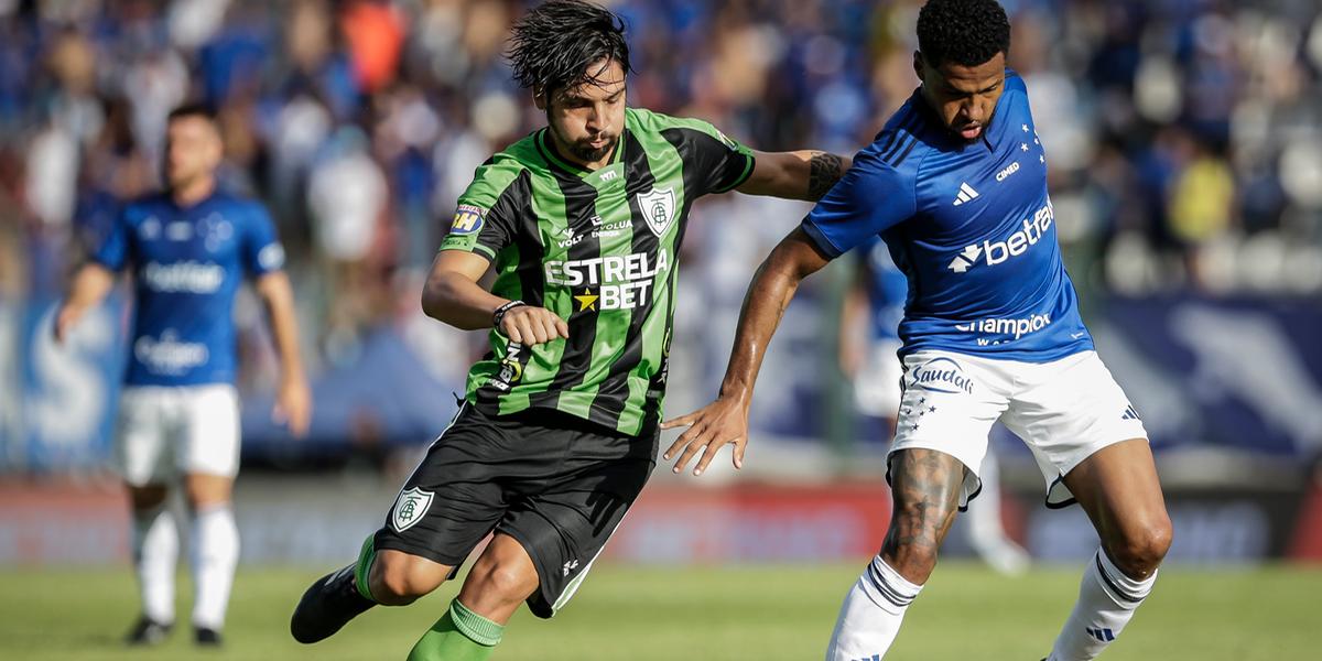Camisa azul, calção e meias brancas compõe o uniforme tradicional do Cruzeiro (Staff Images Cruzeiro)