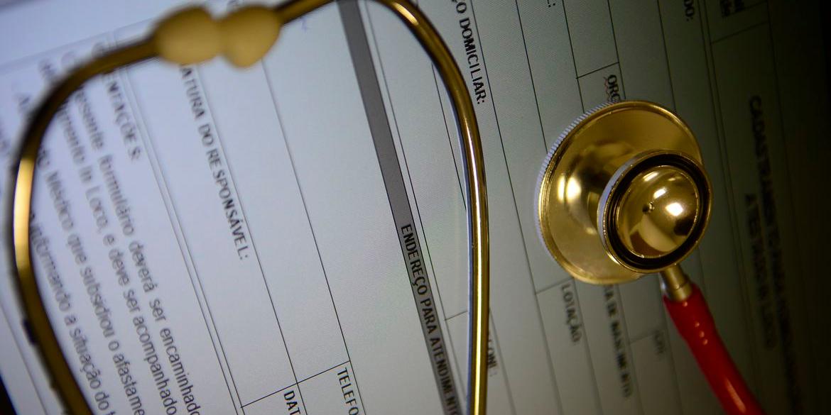 Julgamento vai decidir se operadoras devem custear tratamentos e exames que não estão previstos no rol da ANS, lista de procedimentos que devem ser cobertos obrigatoriamente pelos planos. (Marcello Casal Jr / Agência Brasil)