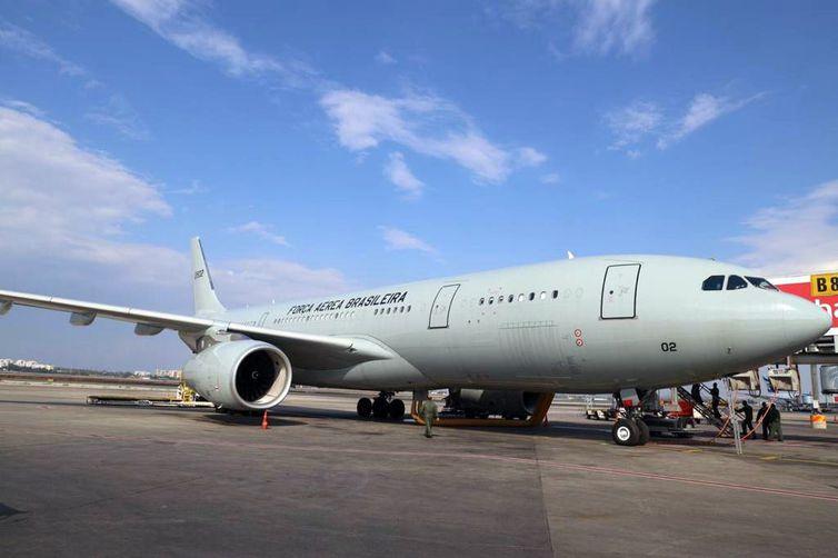Segunda aeronave decolou ao meio dia desta quarta-feira (horário de Brasília) de Tel Aviv (GOV BR/FAB)