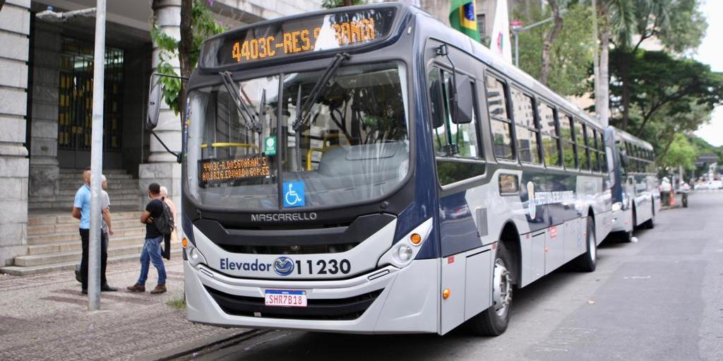 Veículos são equipados com ar-condicionado e suspensão a ar (Valéria Marques)