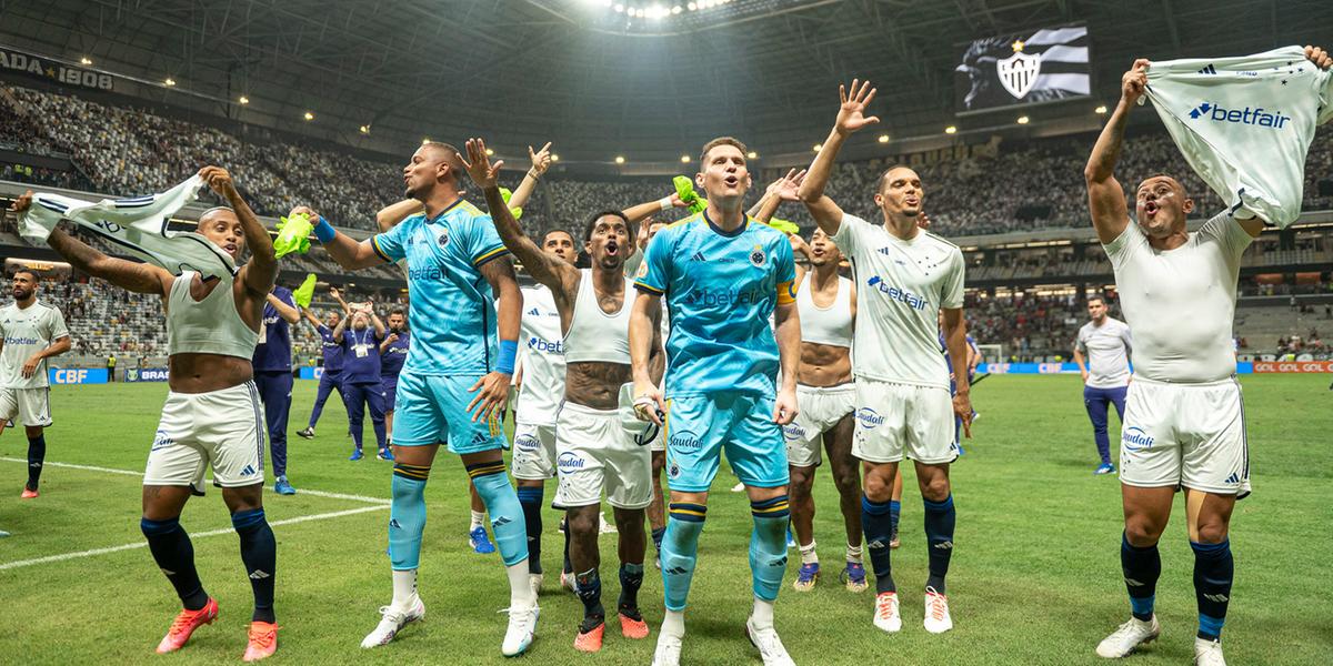 Cruzeiro vence e abre quatro pontos para a zona de rebaixamento (Staff Images Cruzeiro)