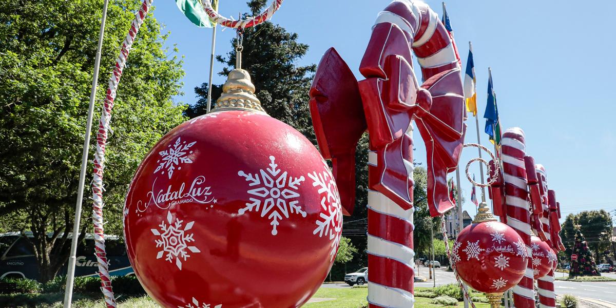São mais de 3.000 profissionais que trabalham de forma direta no Natal Luz, e mais de 1.000 artistas envolvidos nas atrações (Cleiton Thiele)