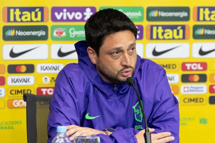 Arthur Elias estreia no comando da seleção feminina (Joilson Marconne/CBF)