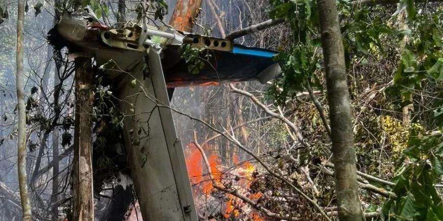 Avião cai no Acre (Divulgação / Corpo de Bombeiros)