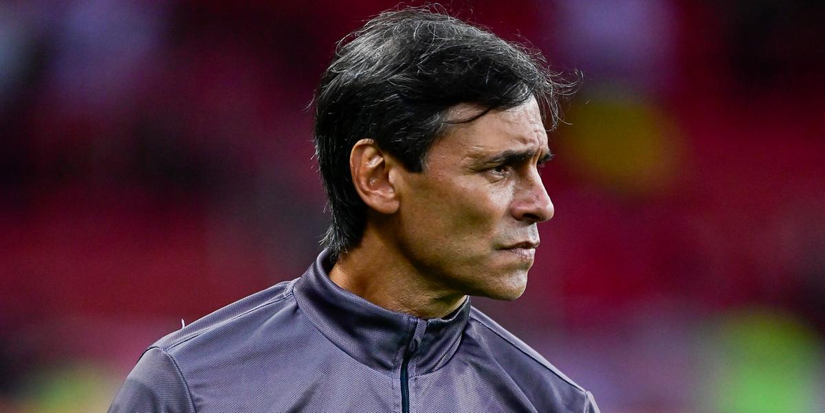 Técnico americano destaca brio dos jogadores, mesmo virtualmente rebaixados (Mourão Panda / América)