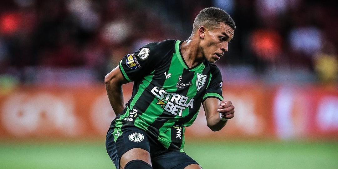 Rodriguinho já está em casa para dar sequência a recuperação (Reprodução / Instagram Rodriguinho - foto: Everton Silveira)