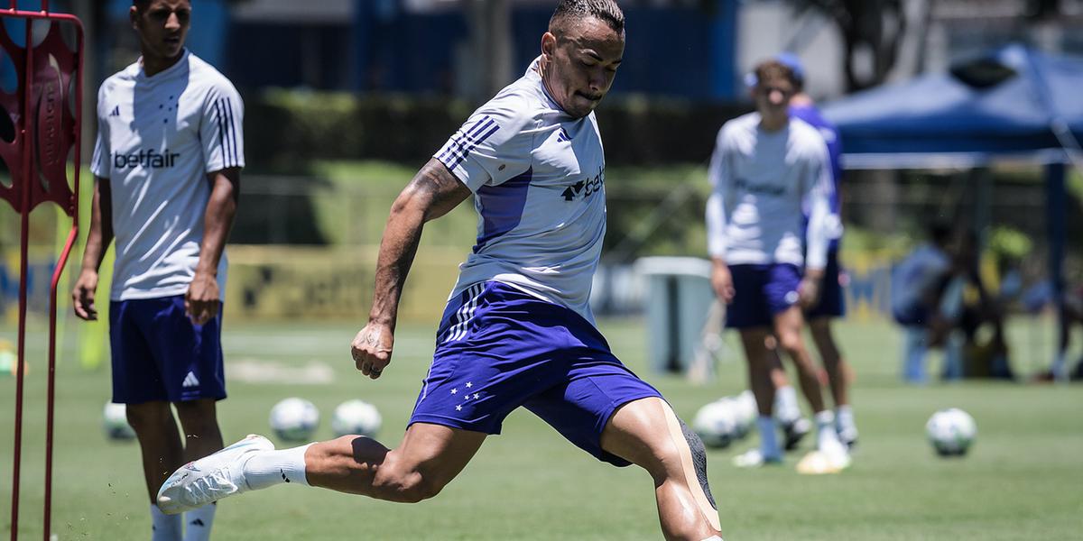Rafael Elias volta a ser opção para Zé Ricardo (Gustavo Aleixo/Cruzeiro)