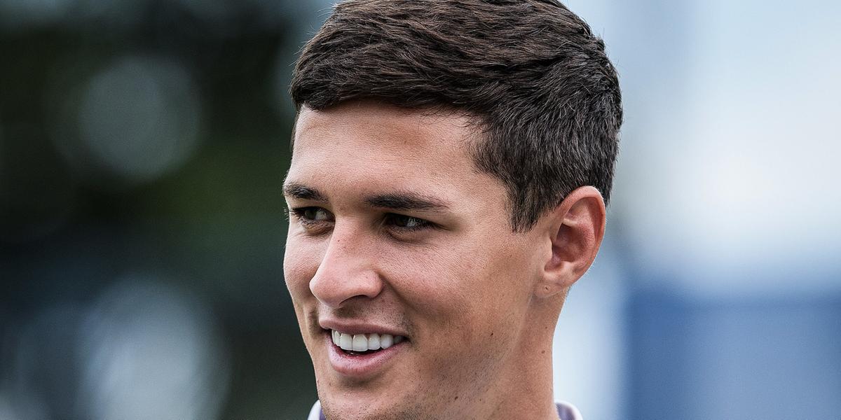 Após sentir dores no ombro contra o Fortaleza, Vital voltou a treinar normalmente nesta segunda-feira (20) (Gustavo Aleixo/ Cruzeiro)