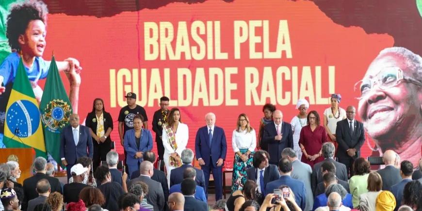 Brasília, DF 20/11/2023O presidente Luiz Inácio Lula da Silva participa da celebração do Dia da Consciência Negra. Na ocasião, foi lançado pelo governo o segundo pacote da igualdade racial. A ministra da Igualdade Racial, Anielle Franco, fez o anúncio das medidas (Fabio Rodrigues-Pozzebom / Agência Brasil)