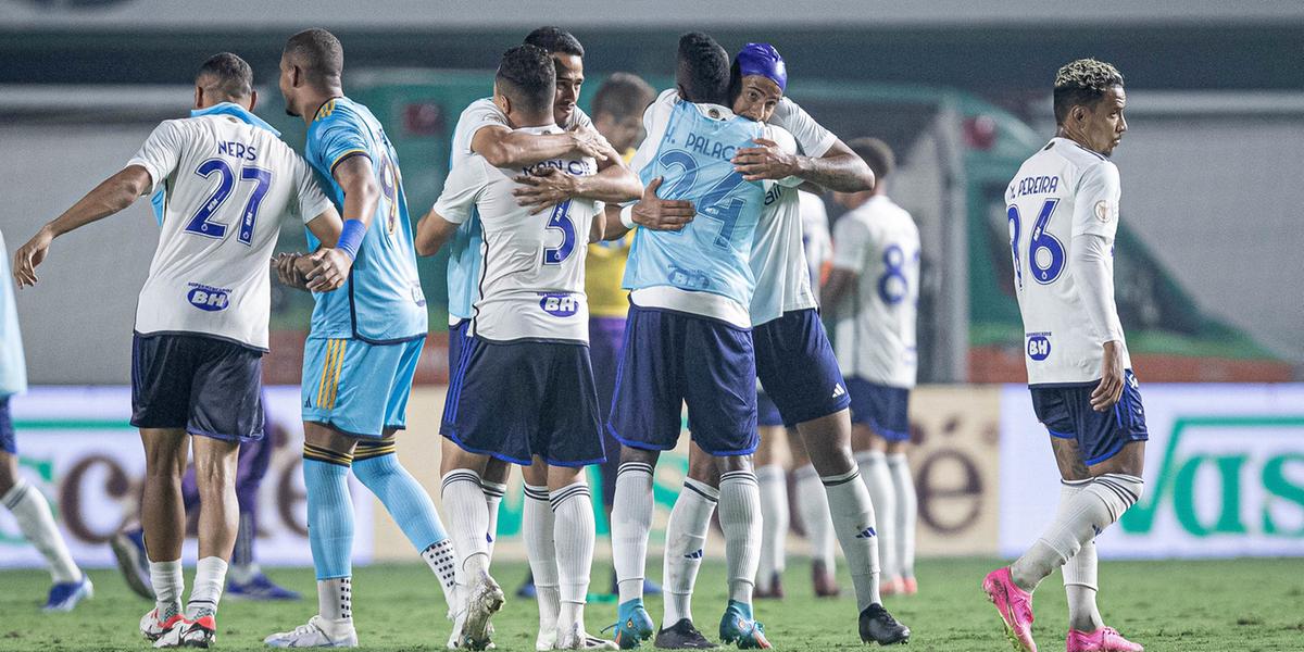 Raposa estaria a uma vitória da permanência na elite nacional (Staff Images Cruzeiro)