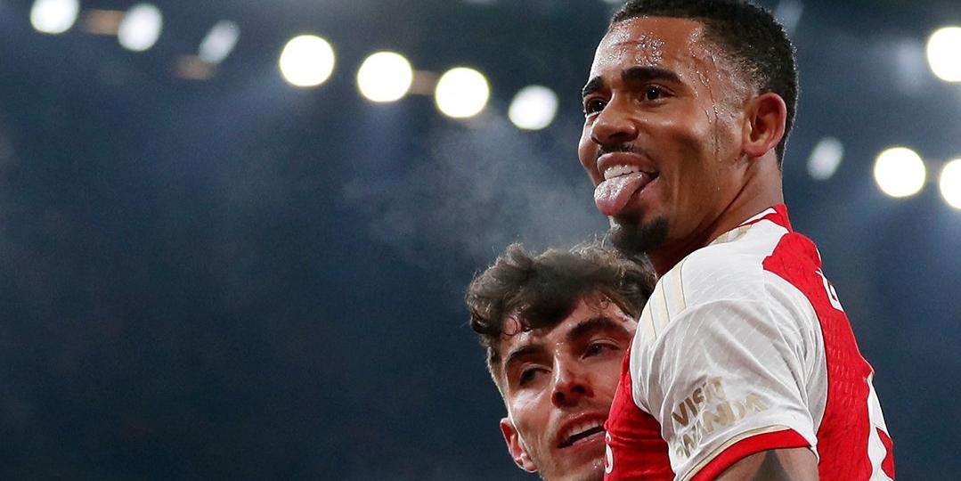 O brasileiro Gabriel Jesus marcou um dos gols da goleada do Arsenal nesta quarta-feira (29). (Reprodução/ Redes Sociais)