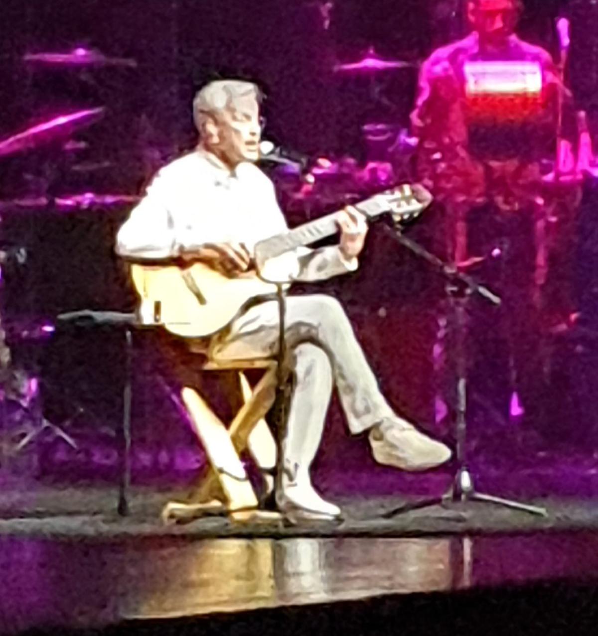 Caetano cantou canções do álbum mais recente e, também, antigos e eternos sucessos (Valeska Amorim)