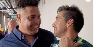 Abel tira foto com Ronaldo após conquistar o Brasileirão (Reprodução / Twitter Estádio Mineirão)