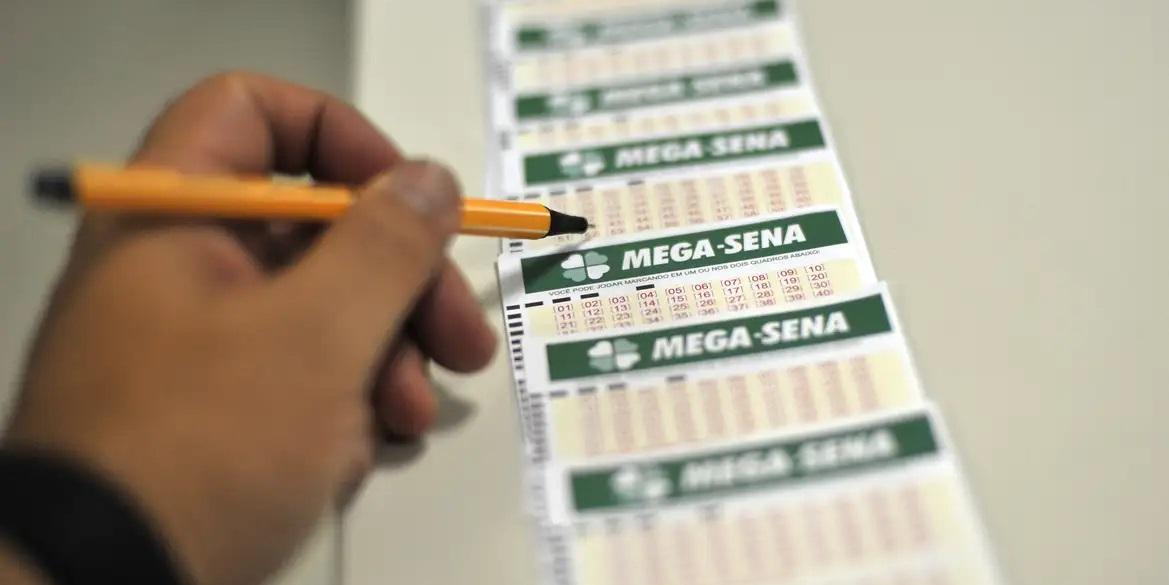 Mega pode fazer novo milionário neste sábado (Marcello Casal Jr /Agência Brasil)