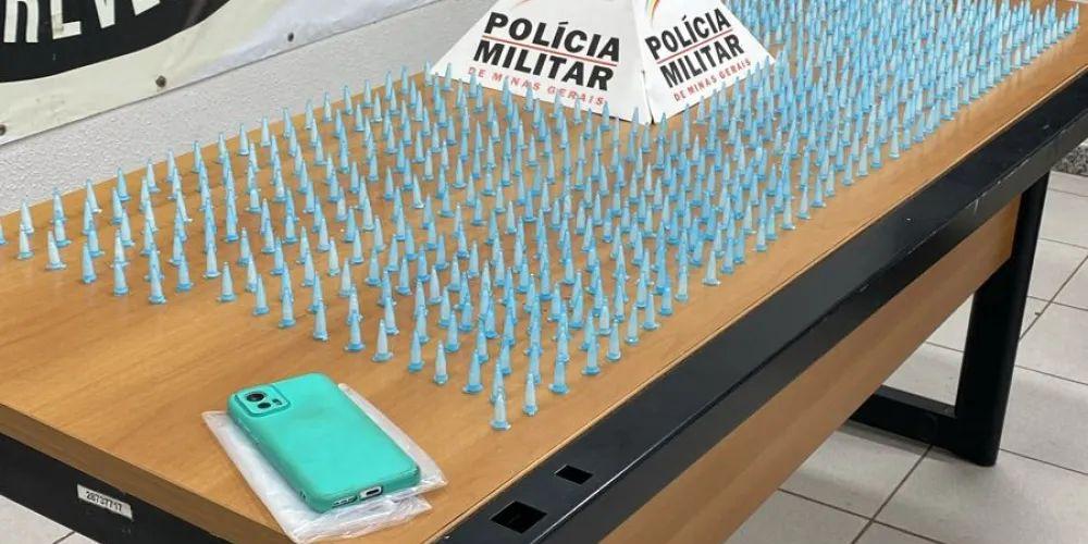 Polícia prende suposto motorista de aplicativo com drogas em veículo (Divulgação / PM)