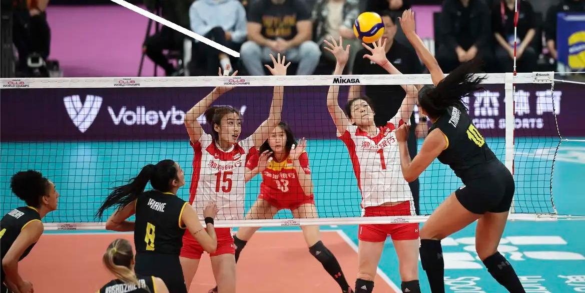 Oposta Tainara foi o destaque do jogo com 32 pontos (Divulgação / Volleyball World)