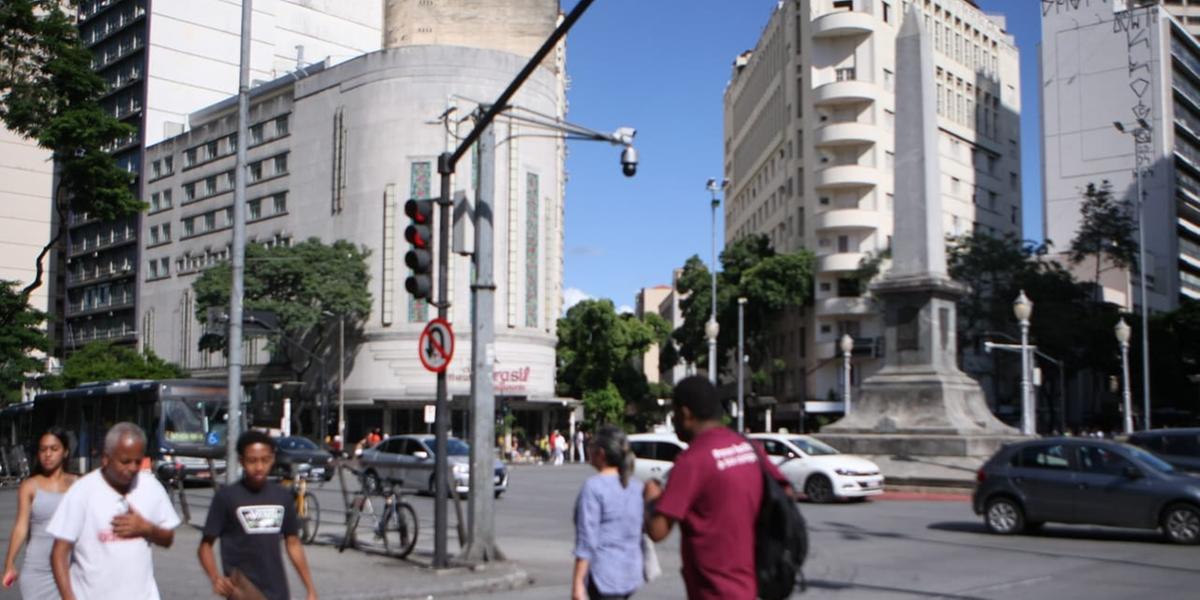 Câmera de monitoramento 24h na Praça Sete (Maurício Vieira / Hoje em Dia)