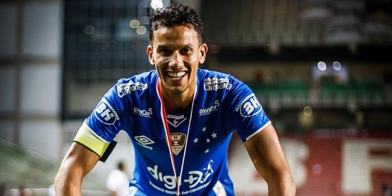 Henrique fez 524 jogos com a camisa do Cruzeiro (Reprodução/ Redes Sociais)