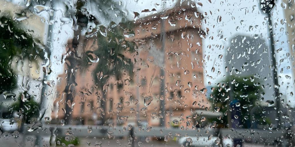 Previsão do tempo havia divulgado que a tarde seria de pancadas de chuva pela capital (Valéria Marques / Hoje em Dia)
