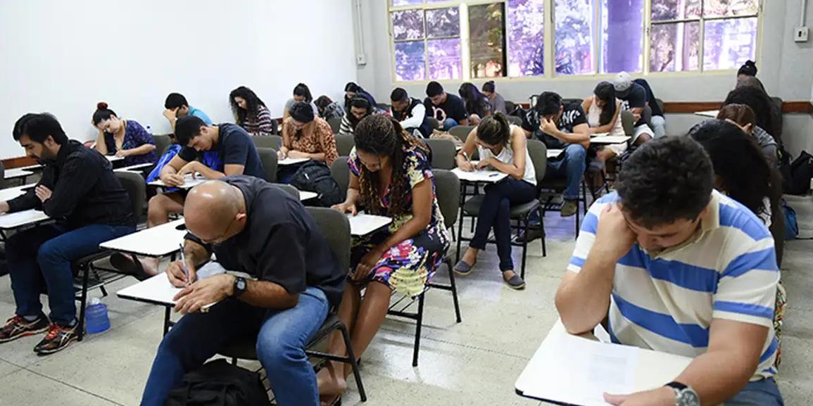 Encceja avalia competências, habilidades e saberes adquiridos no processo escolar ou extraescolar (Divulgação / MEC)