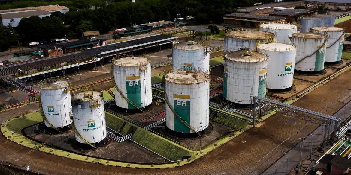 Medida não deve encarecer o produto na bomba dos postos (Marcello Casal Jr/ Agência Brasil)