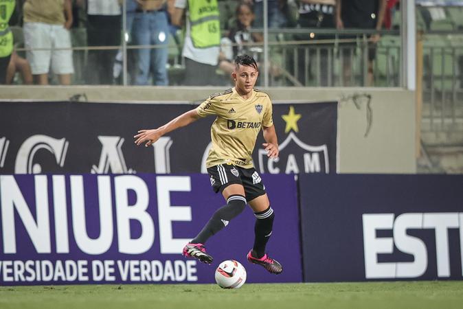 Vitinho já estreou pelo profissional do Atlético em 2023 (Pedro Souza/ Atlético)
