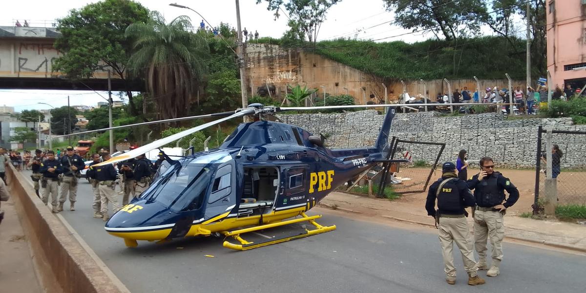 Helicóptero sofreu uma queda após tentar fazer um pouso forçado quando tentava levar a vítima para o HPS (Maurício Vieira/Hoje em Dia)