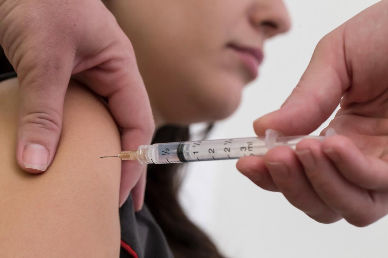 In Bosnia and Herzegovina there are 42 thousand young people aged 10 to 14 years without complete protection against dengue fever.